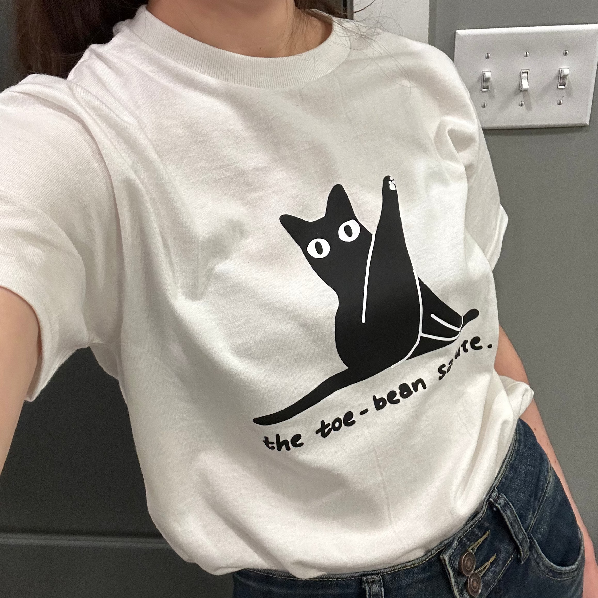 T-Shirt | Toe-Bean Salute!